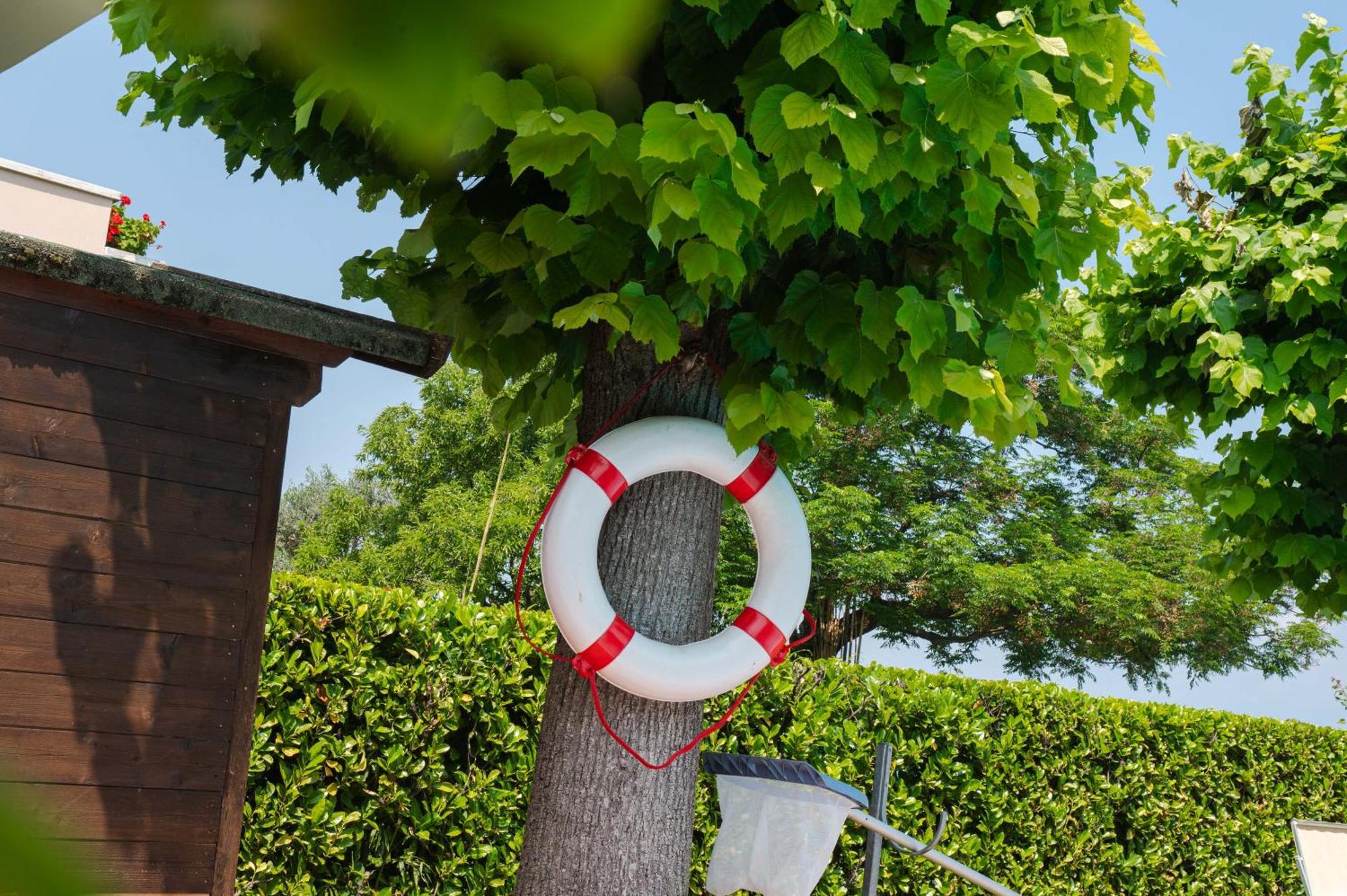 Incantevole Location Fronte Lago 시르미오네 외부 사진